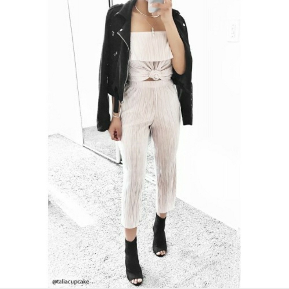 OUTFIT - Satin Pleated Light Pink Top & Pants